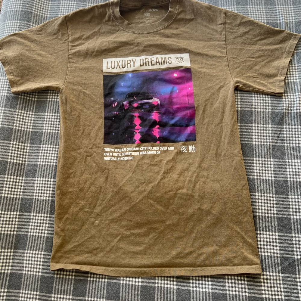 Brown 🟤 graphic top tee. Size S.